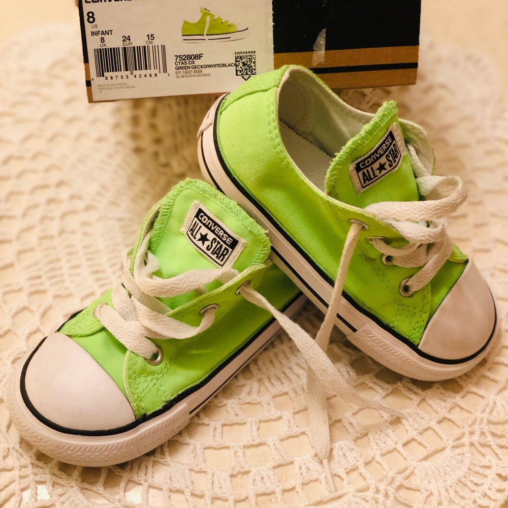 Infant Sz 8 Converse